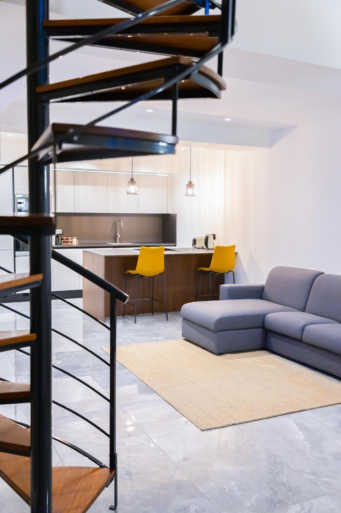 Florette Suite 1Br With Stunning Lounge Terrace By Arcobnb Il-Furjana Exteriör bild
