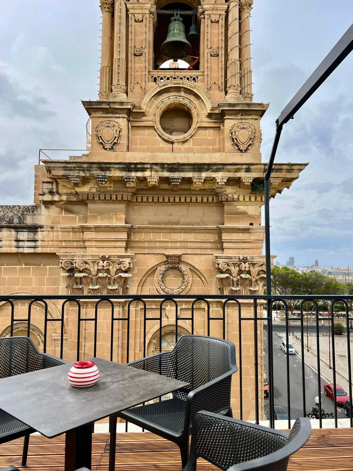 Florette Suite 1Br With Stunning Lounge Terrace By Arcobnb Il-Furjana Exteriör bild