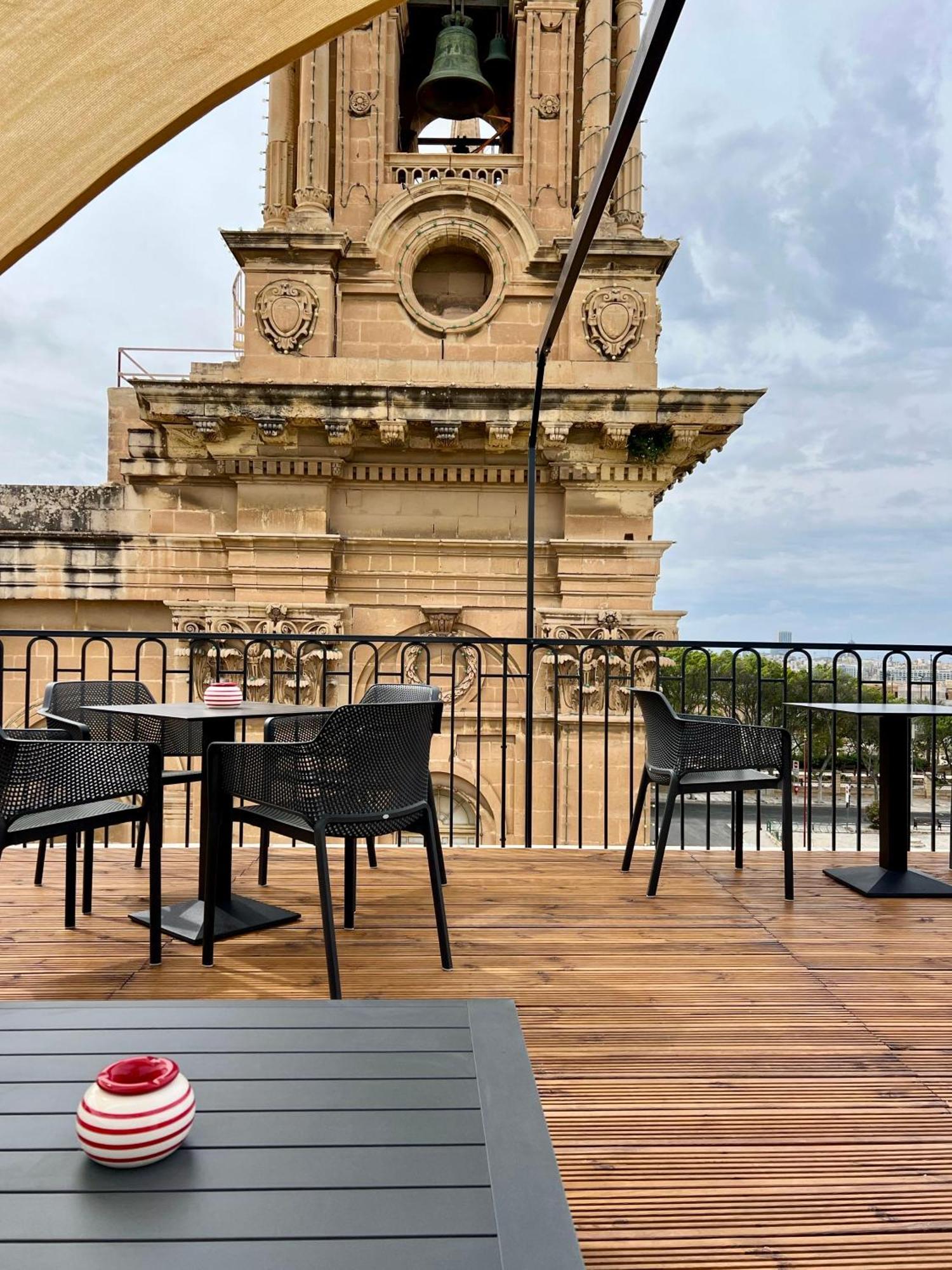 Florette Suite 1Br With Stunning Lounge Terrace By Arcobnb Il-Furjana Exteriör bild